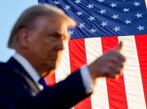 Trump îşi conturează lista scurtă pentru viitorul şef al Rezervei Federale